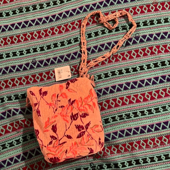 BNWT Free People Blush Velvet Moon π beaded Crossbody bag πΈπβοΈ - Picture 3 of 8